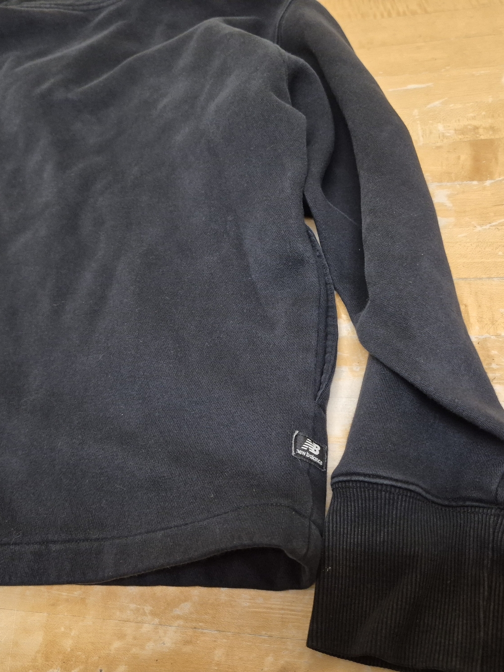 New Balance Black Men’s Crewneck Sweatshirt